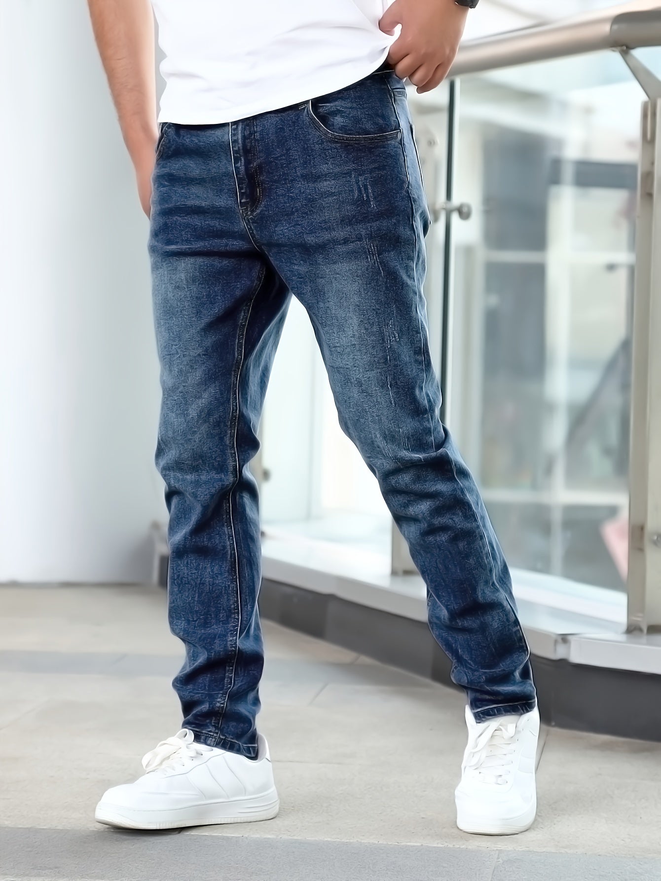 Men's Slim-Fit Stretch Jeans