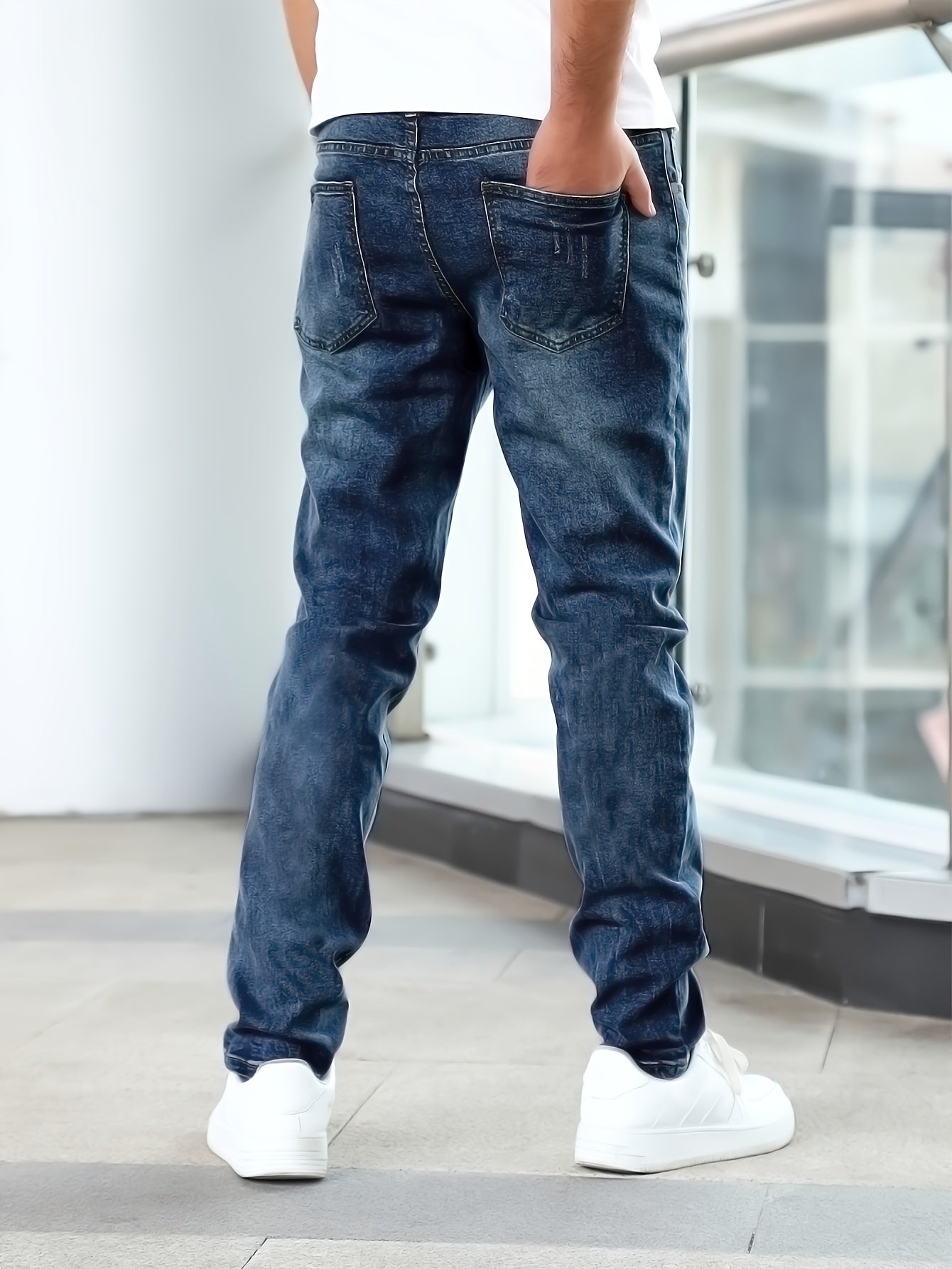 Men's Slim-Fit Stretch Jeans