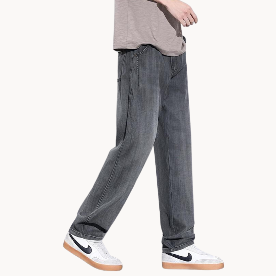 Men's Straight-Leg Denim Jeans