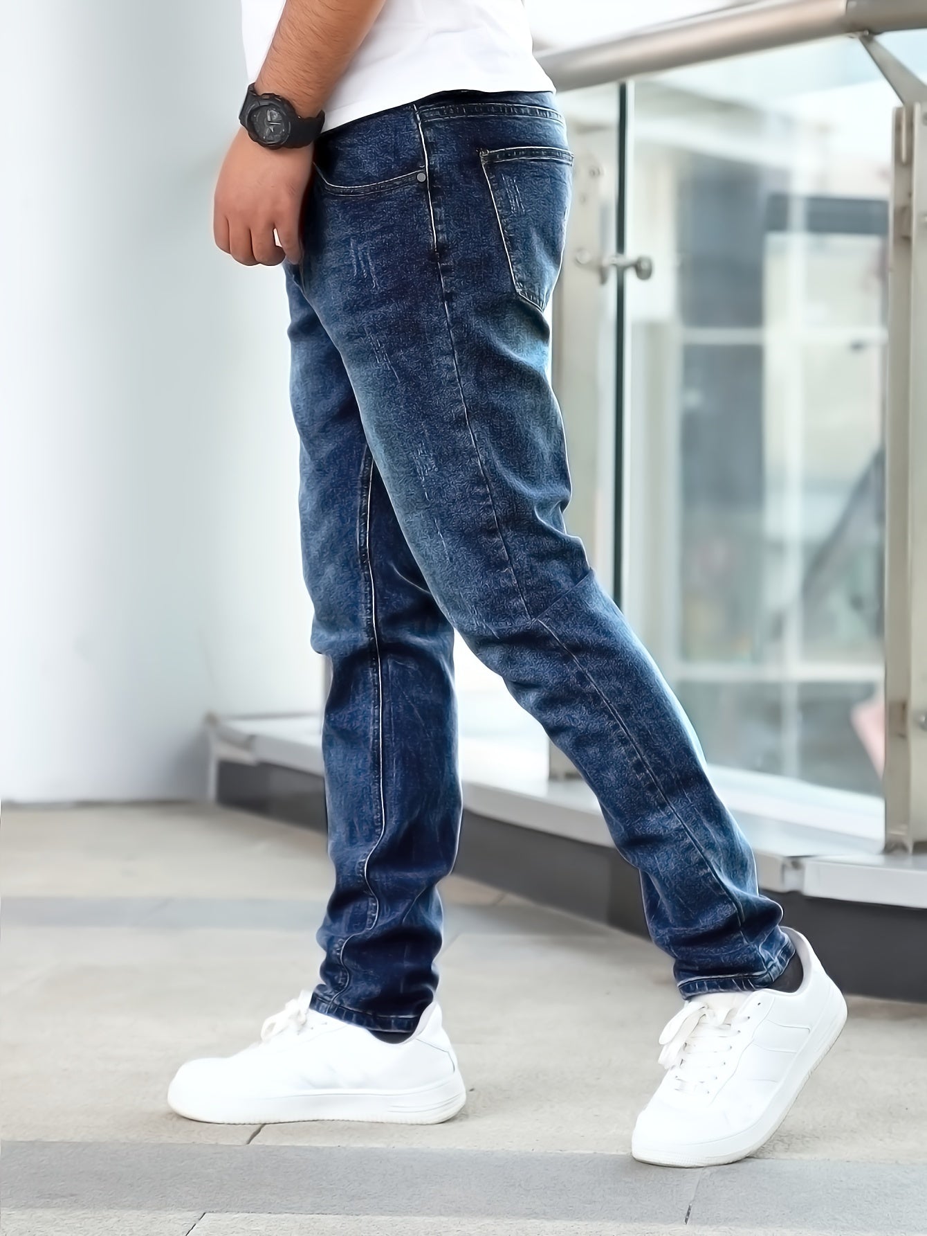 Men's Slim-Fit Stretch Jeans