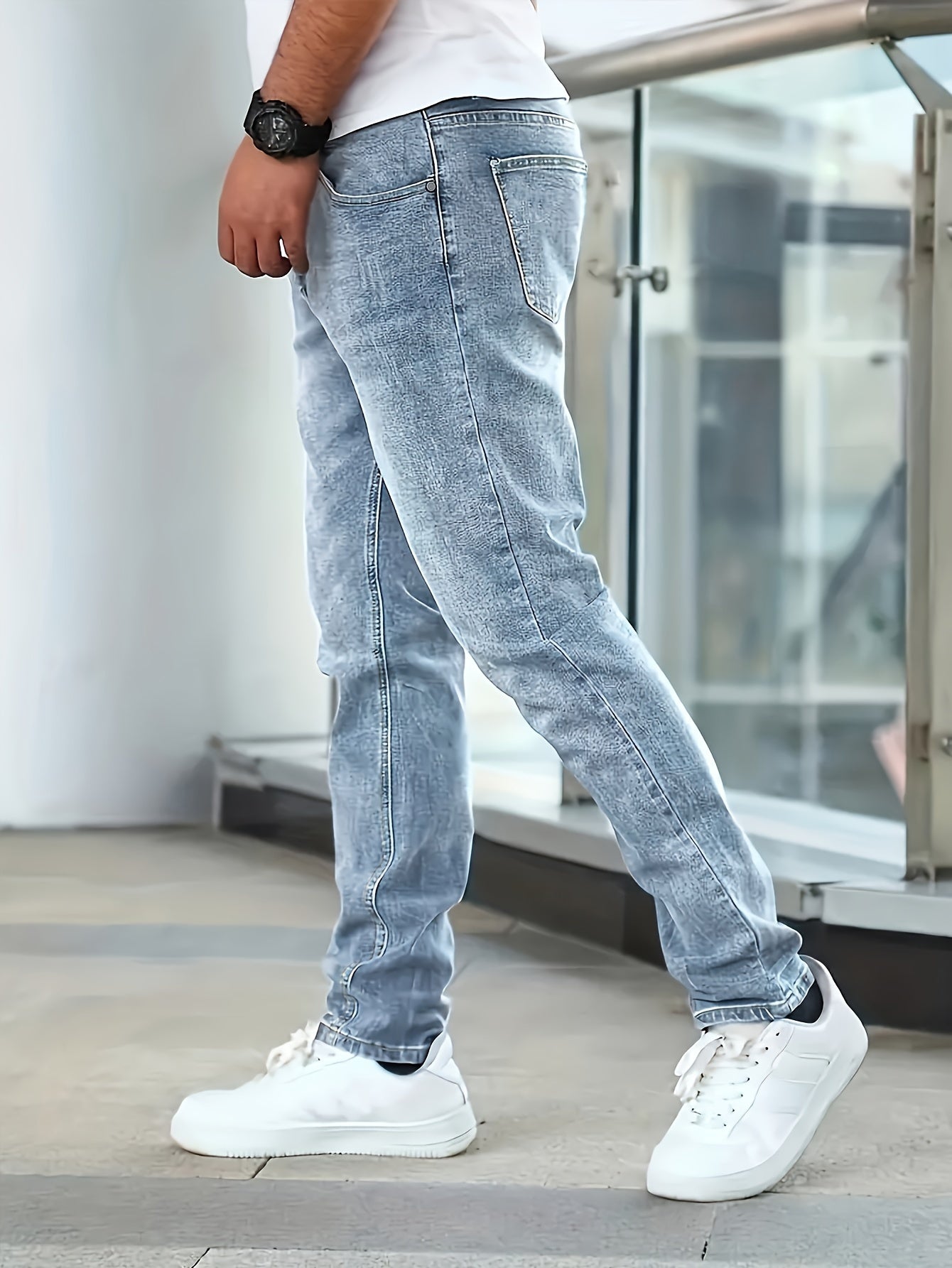 Men's Slim-Fit Stretch Jeans